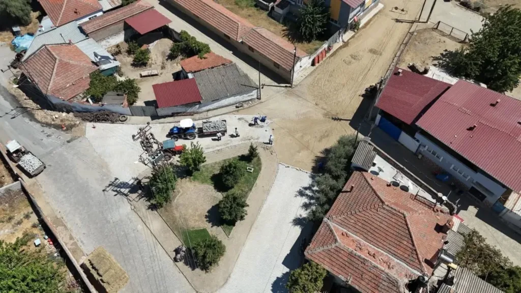 yenipazarda parke tasi calismalari suruyor 8f7bda32a950
