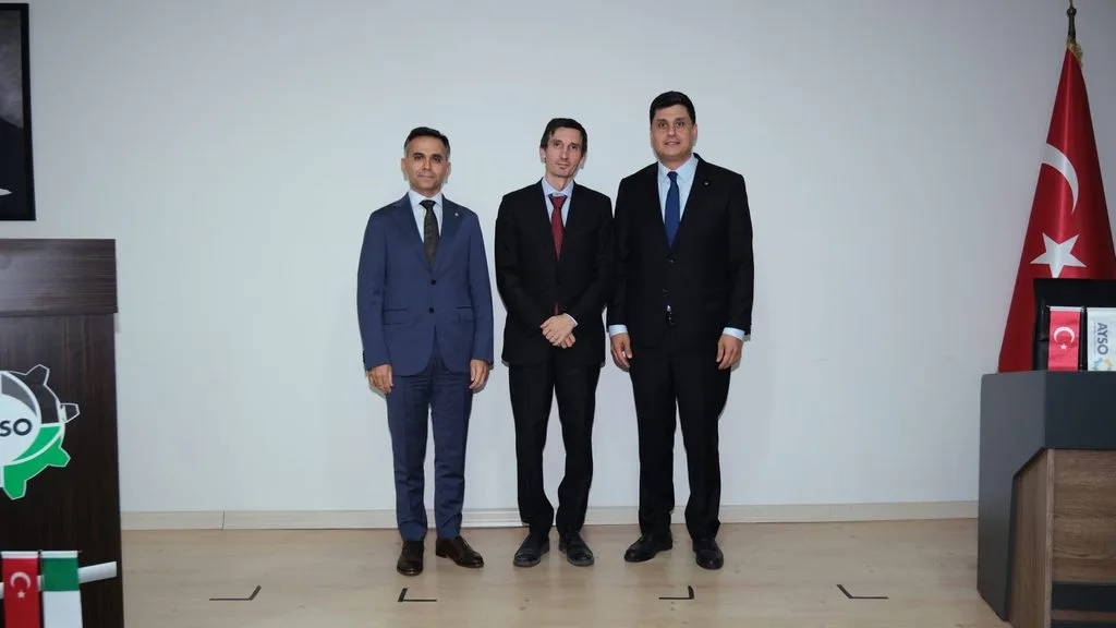Aydın sanayisinin gurur günü: Başkan Maraş’a, ‘İtalya Devlet Nişanı’ verildi 6 1000216351