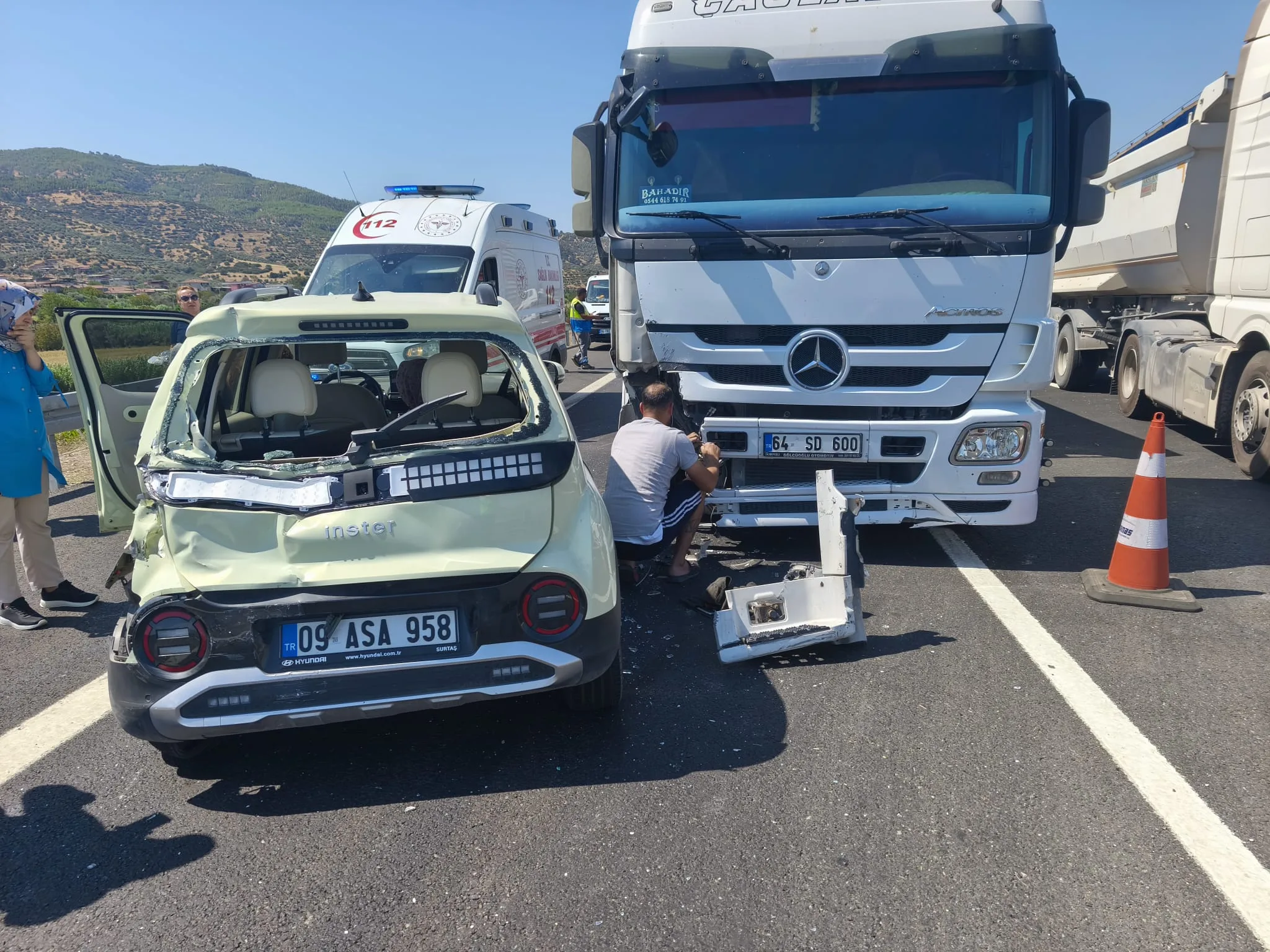 Aydın’da TIR Otomobile Çarptı: 3 Yaralı