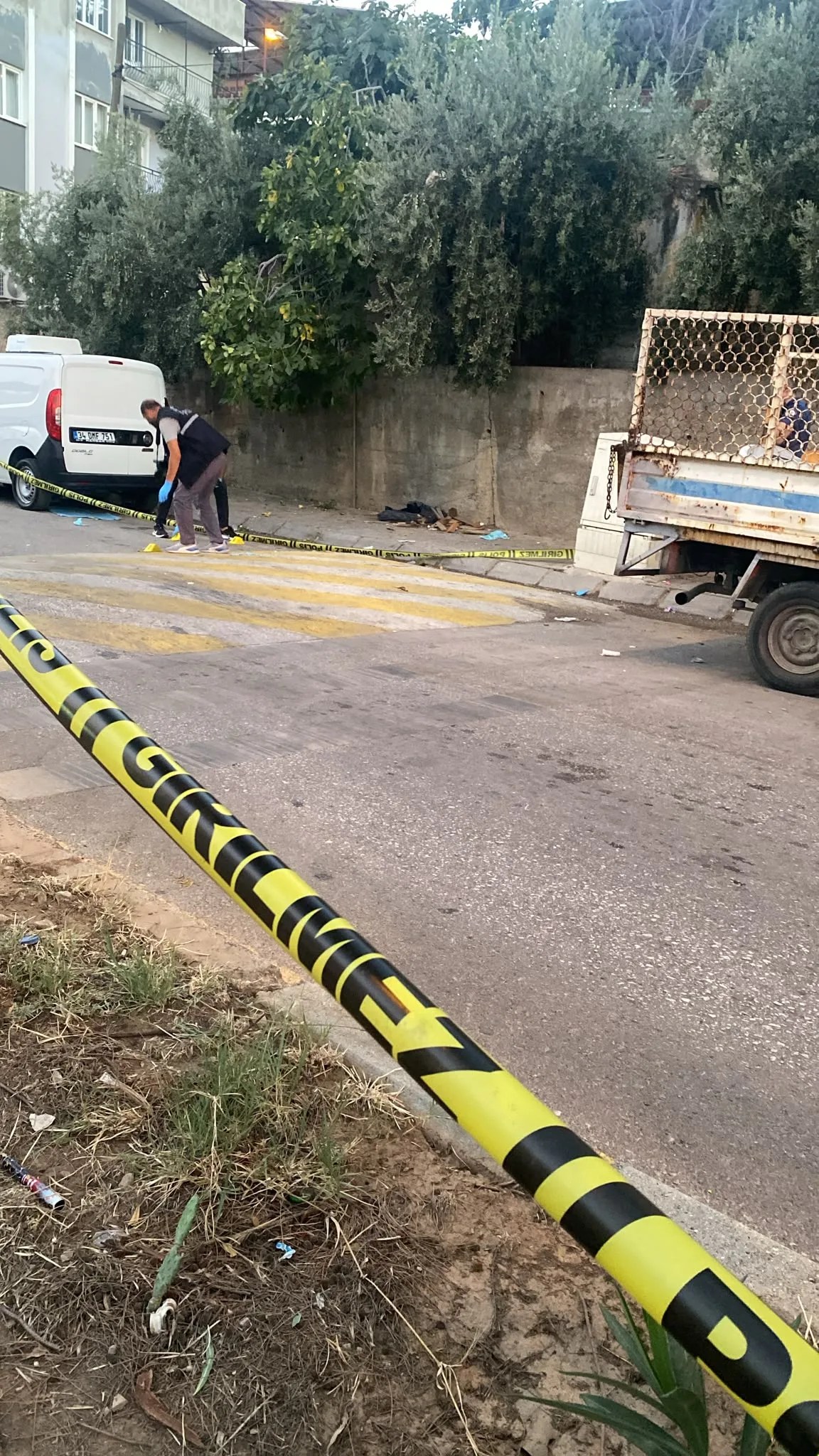 Aydın'da alacak verecek meselesinde kan aktı: İki bacağına sıkıp kaçtı! 4 Aydın’da alacak verecek meselesinde kan aktı: İki bacağına sıkıp kaçtı!