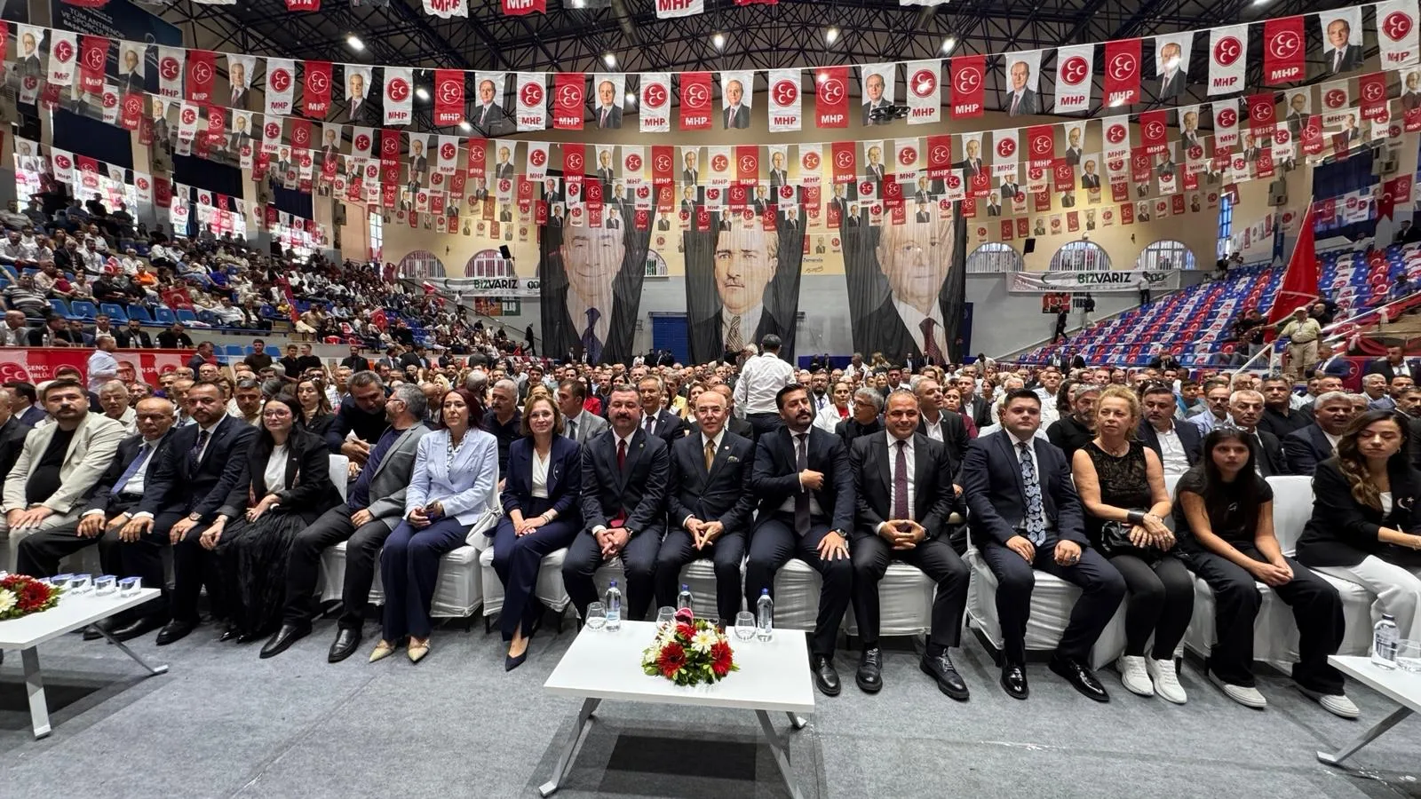 MHP Aydın salonu dolduramadı
