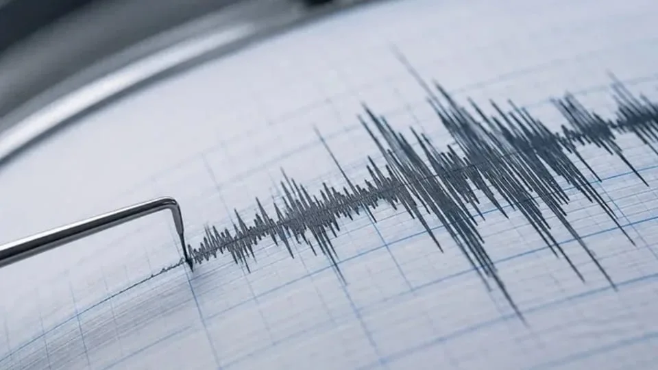 Manisa'da korkutan deprem 1 WhatsApp Image 2026 09 03 at 14.04.33