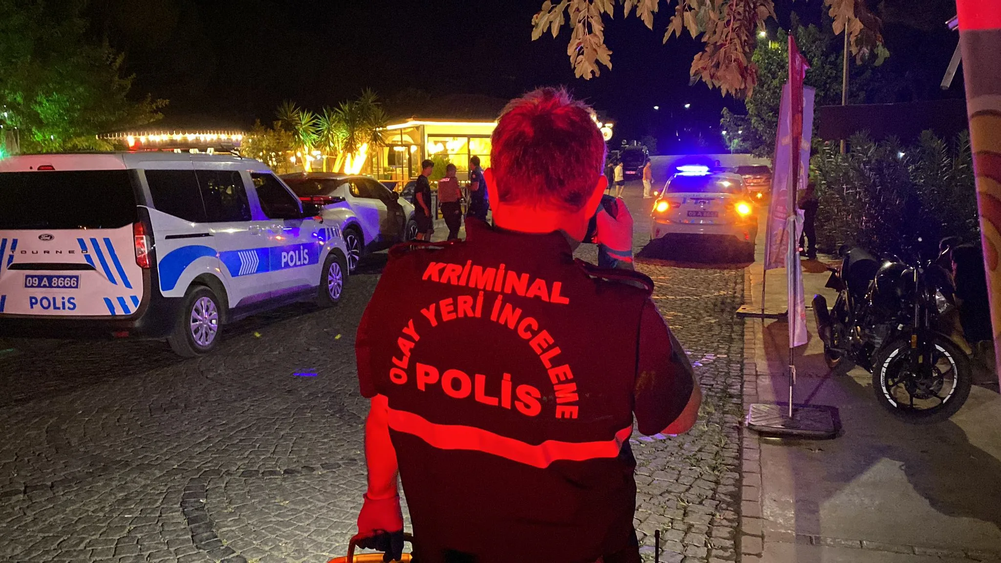 Aydın'da gece vakti korkunç kaza: 3 yaşındaki çocuk ağır yaralandı 32 Aydın’da gece vakti korkunç kaza: 3 yaşındaki çocuk ağır yaralandı