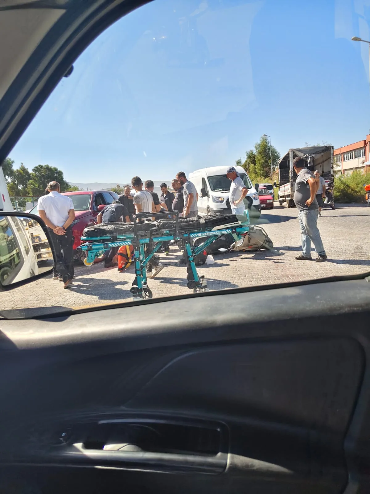 Aydın’da motosiklet ve otomobil birbirine girdi: 1 yaralı