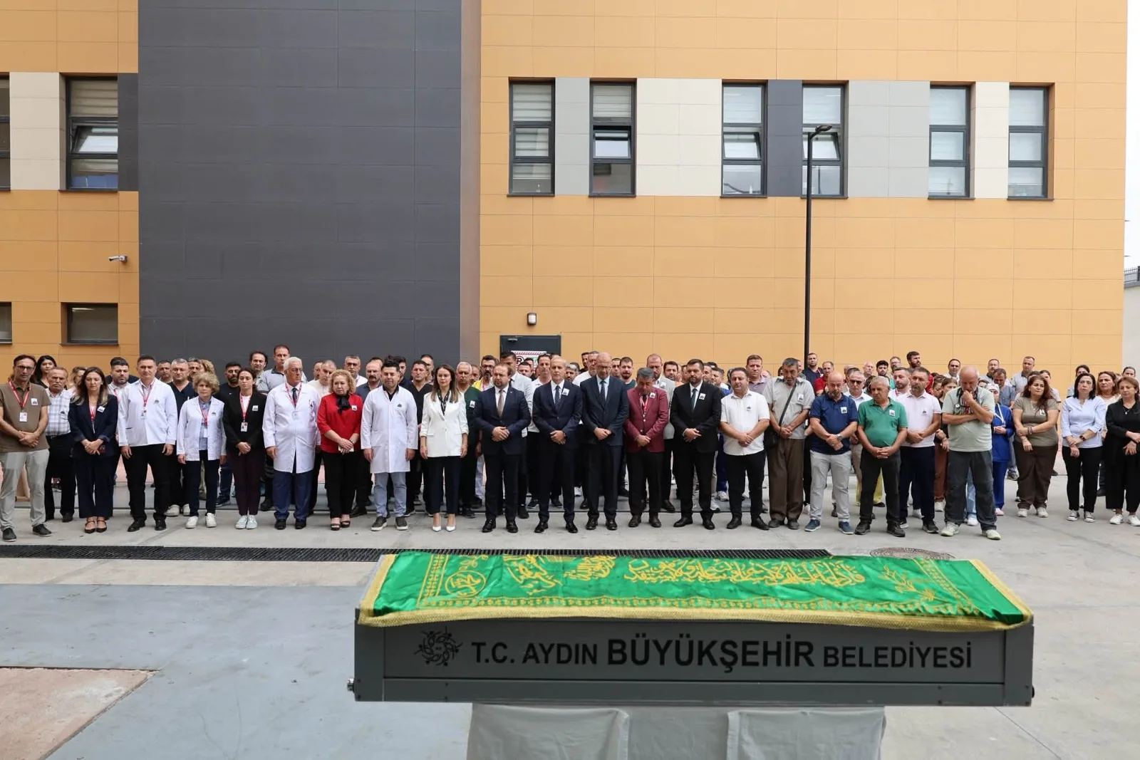 Aydın’da sevilen sağlık personeline acı veda
