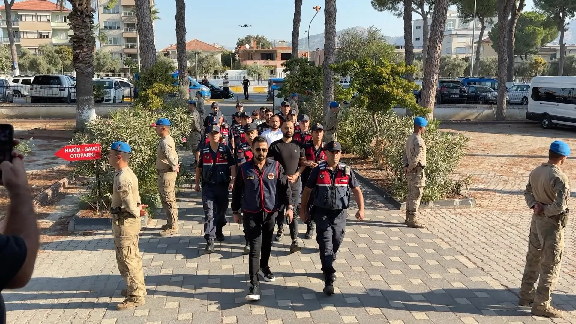 Germencik’te inşaat firması soruşturması: 9 gözaltı 3 Germencik’te inşaat firması soruşturması: 9 gözaltı