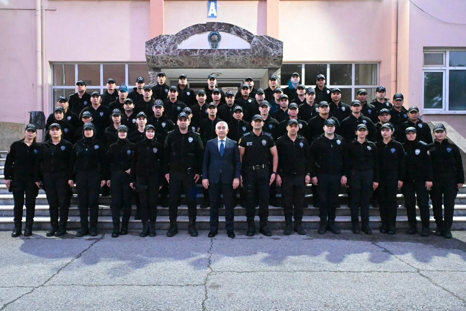 Aydın yeni emniyet müdürünü bekliyor: Yola çıktı geliyor