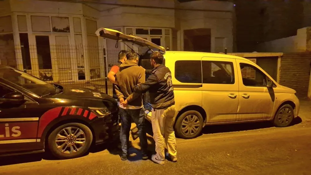 Kan donduran cinayet: Arkadaşını bıçaklayıp 112’yi aradı