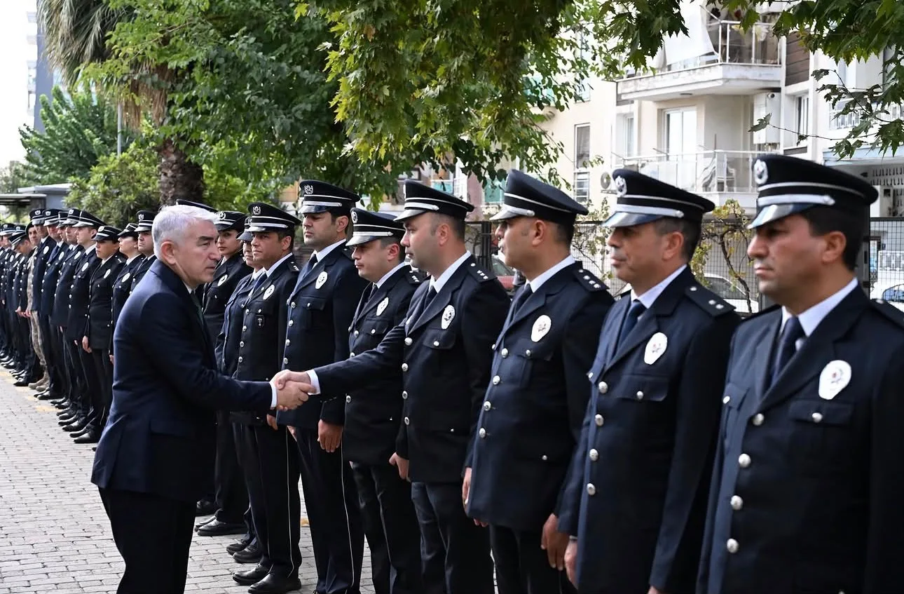 Aydın’da yeni emniyet müdürü Faruk Karaduman göreve başladı 3 Aydın’da yeni emniyet müdürü Faruk Karaduman göreve başladı