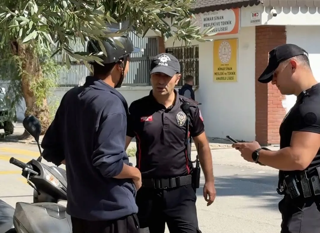 Aydın’da Yunus Timleri okul önünde tedbiri elden bırakmıyor!