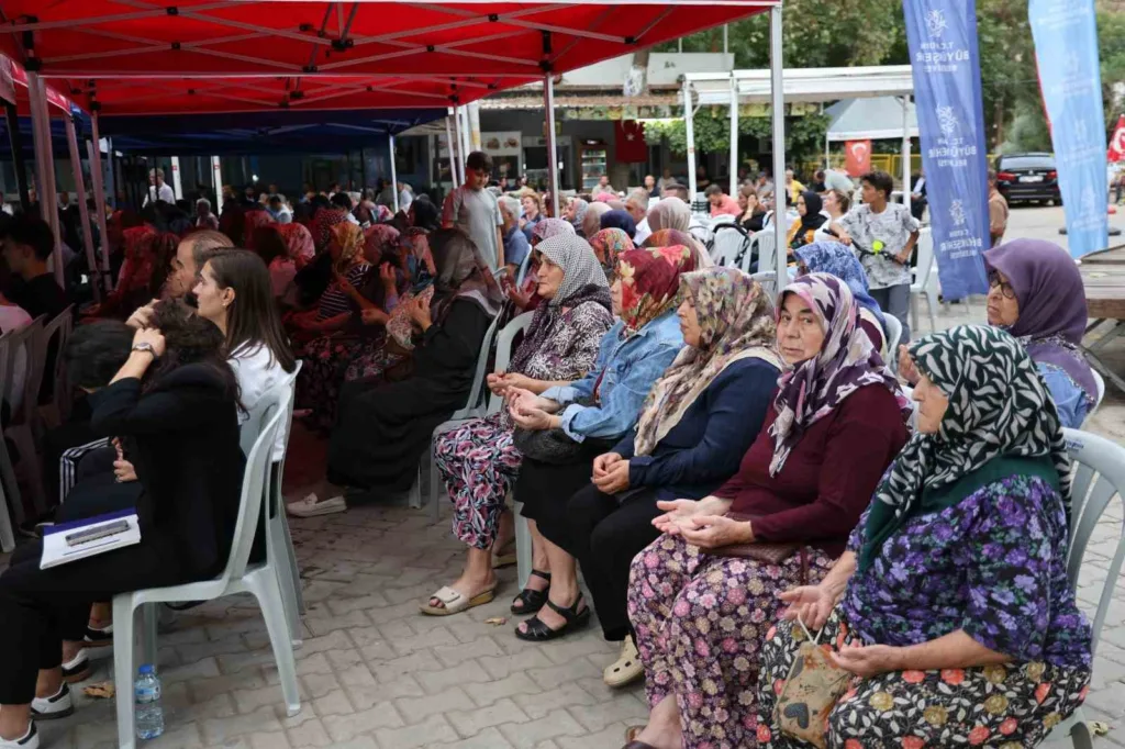 Adnan Menderes, idamının 65. yıl dönümünde Aydın’da anıldı 4 adnan menderes idaminin 65 yil donumunde aydinda anildi 2b9df2fe62df
