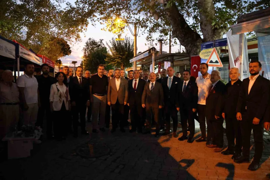 Adnan Menderes, idamının 65. yıl dönümünde Aydın’da anıldı 7 adnan menderes idaminin 65 yil donumunde aydinda anildi 6e577822cd50