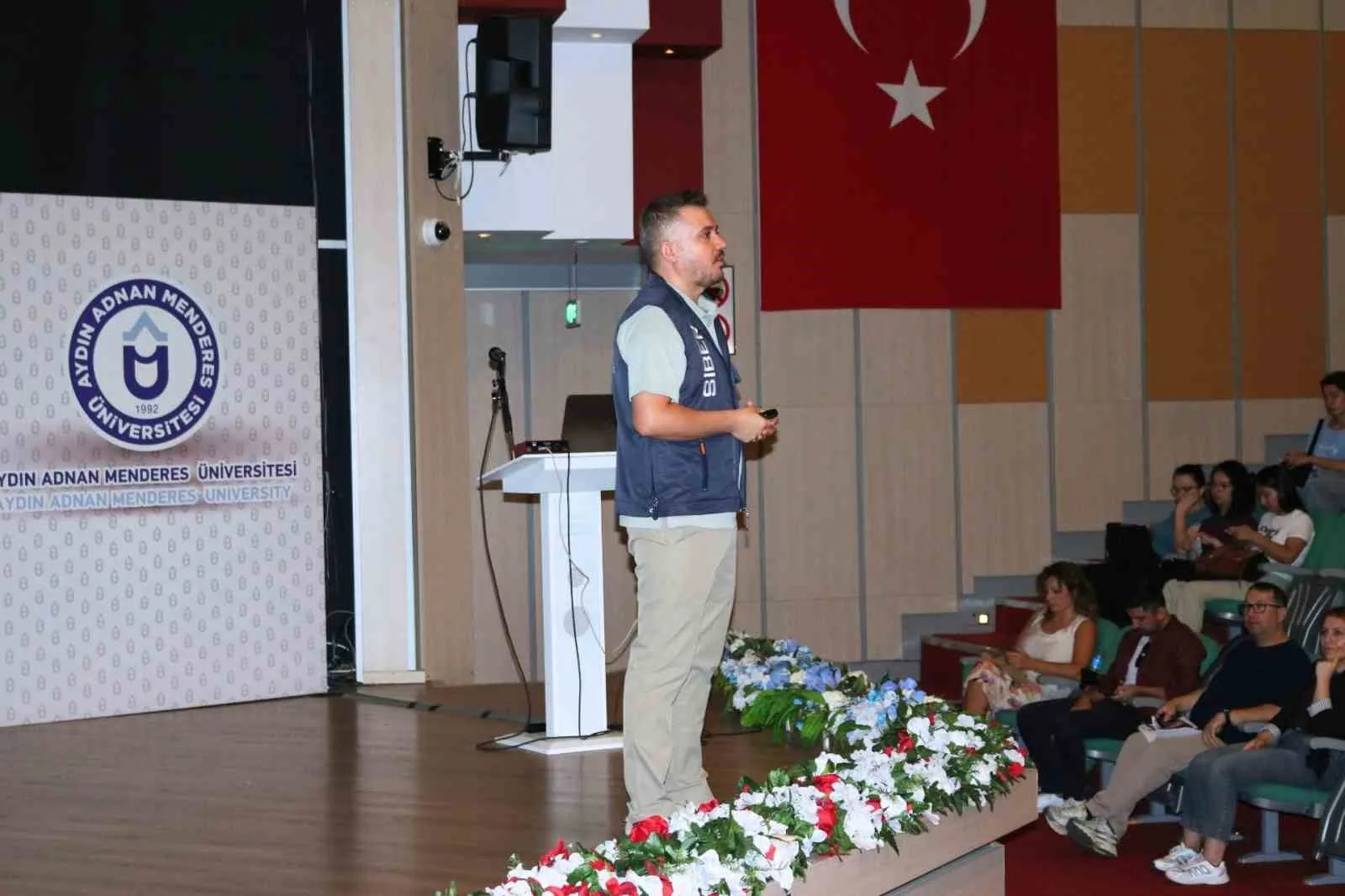 adu tip fakultesi ogrencilerine bagimlilikla mucadele egitimi 884c37e97572