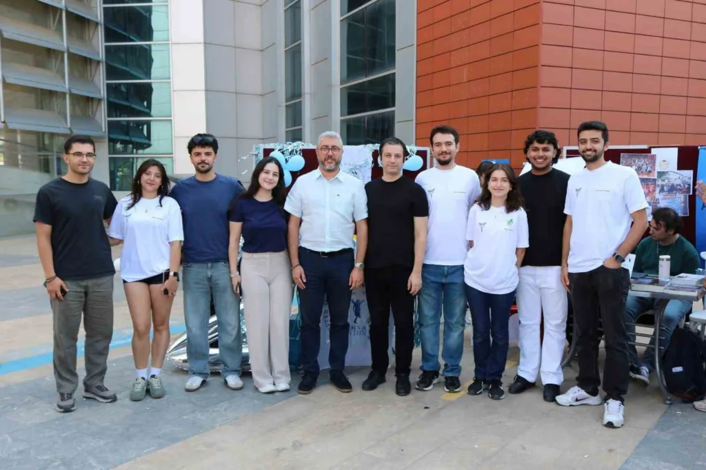 adu tip fakultesinde ogrenci gruplari aktif faaliyetlerini surduruyor ee6854fb0843