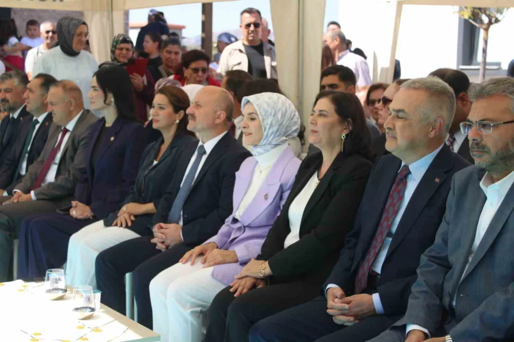 aile ve sosyal hizmetler bakani goktas aydinda 4 merkezin acilisini yapti d34626946cc9
