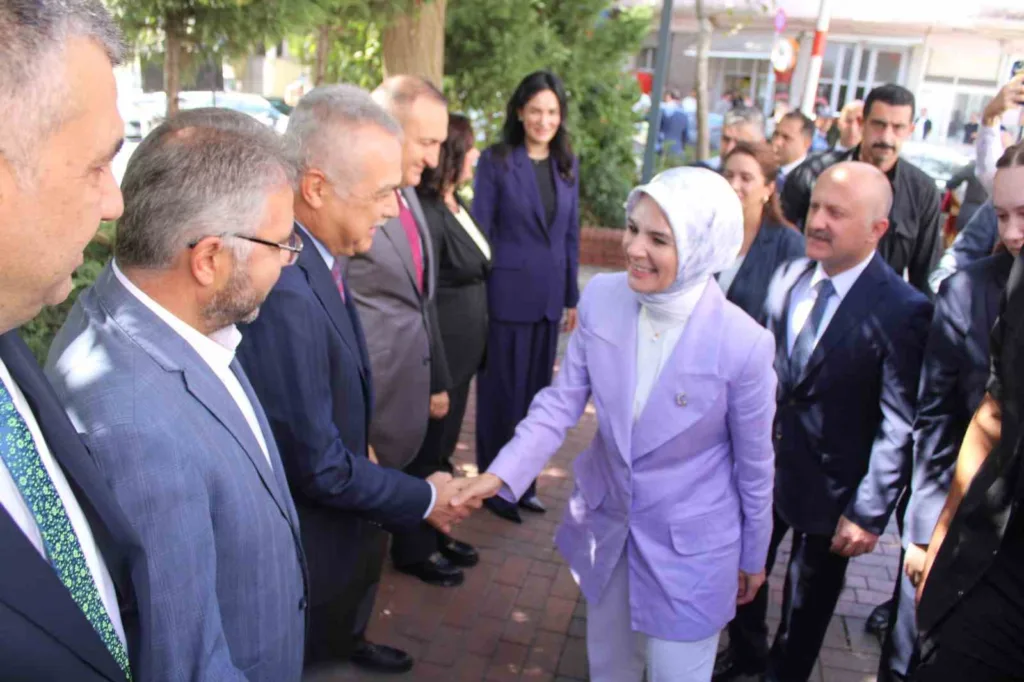 aile ve sosyal hizmetler bakani goktas aydinda 43a3d48e4033