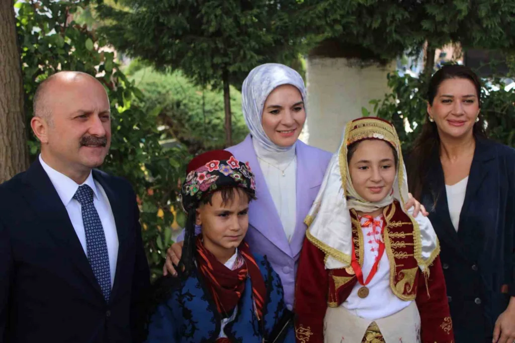 aile ve sosyal hizmetler bakani goktas aydinda 48f663cc7eee