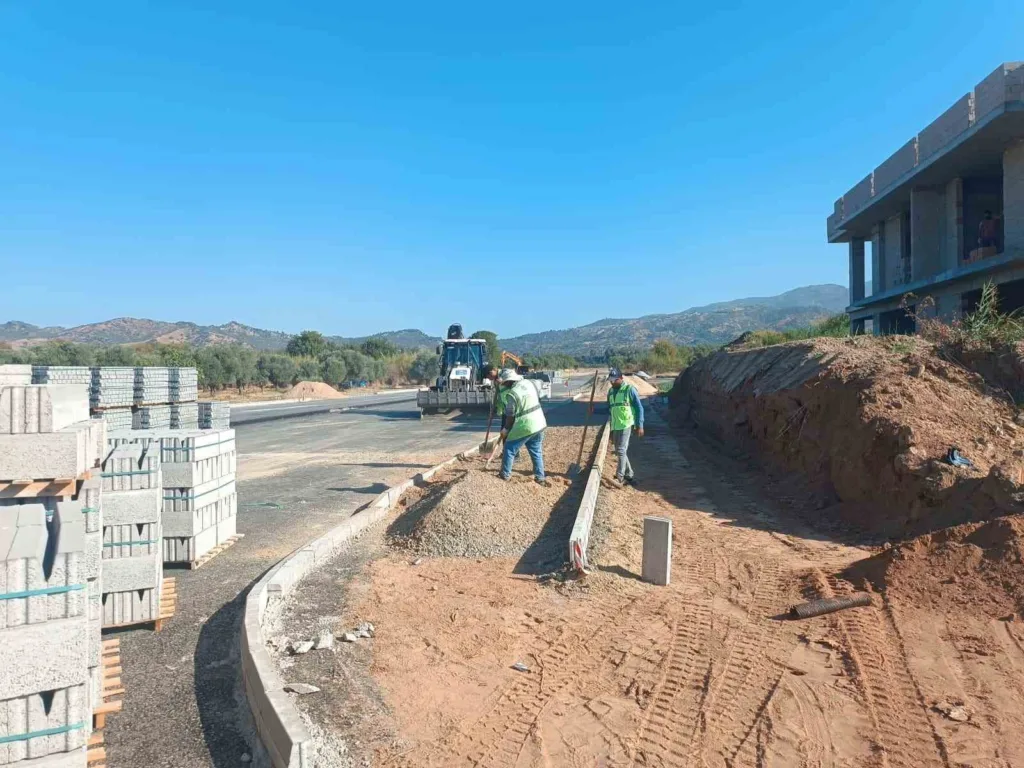 aydin buyuksehir belediyesi 17 ilcede yol yapim ve yenileme calismalarini surduruyor d121daafb221