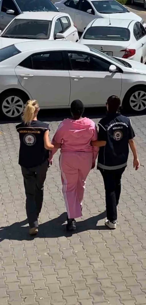 Aydın’da 19 düzensiz göçmen yakalandı 2 aydinda 19 duzensiz gocmen yakalandi 8f1ea9604a3d