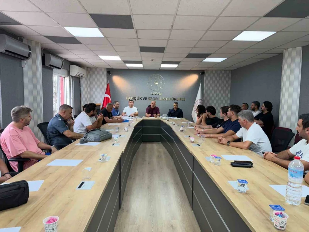 Aydın’da basketbolda yeni sezon hazırlıkları masaya yatırıldı 2 aydinda basketbolda yeni sezon hazirliklari masaya yatirildi 5fe54b07df1f