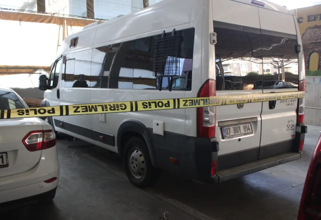 Aydın’da okul önünde hareketli anlar 4 aydinda okul onunde hareketli anlar 31a2ce7fe887