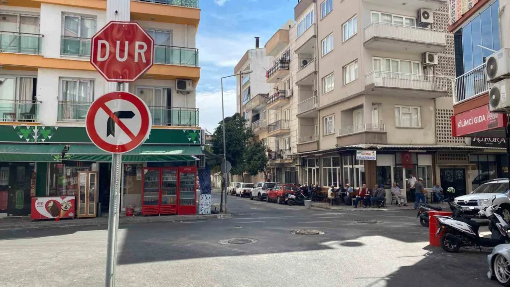 Aydın’da sürücülere tek yön uyarısı: Orta Mahalle 218 Sokak tek yön oldu 6 aydinda suruculere tek yon uyarisi orta mahalle 218 sokak tek yon oldu 15f4ce065323