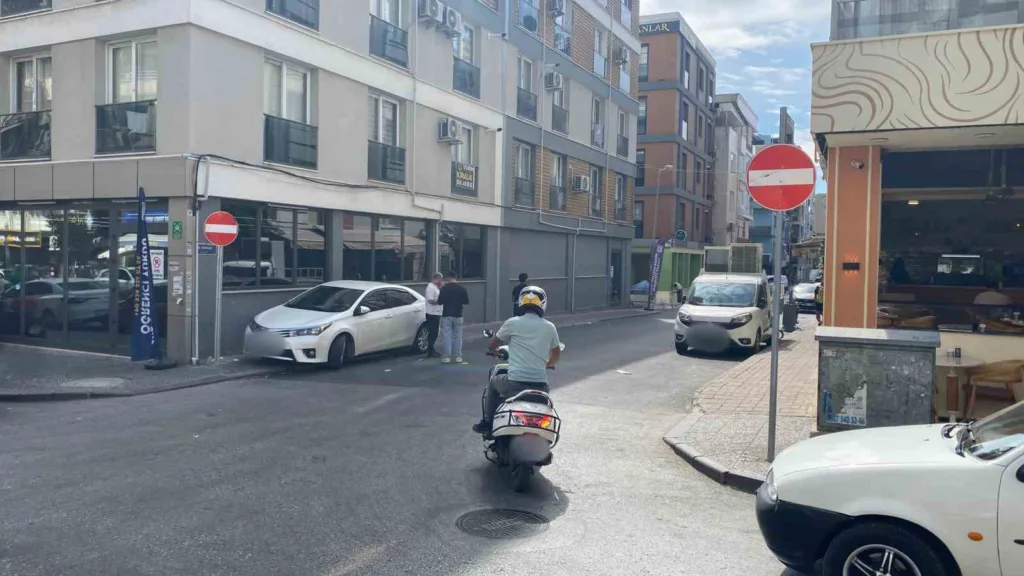 Aydın’da sürücülere tek yön uyarısı: Orta Mahalle 218 Sokak tek yön oldu 5 aydinda suruculere tek yon uyarisi orta mahalle 218 sokak tek yon oldu e6465dbfd455