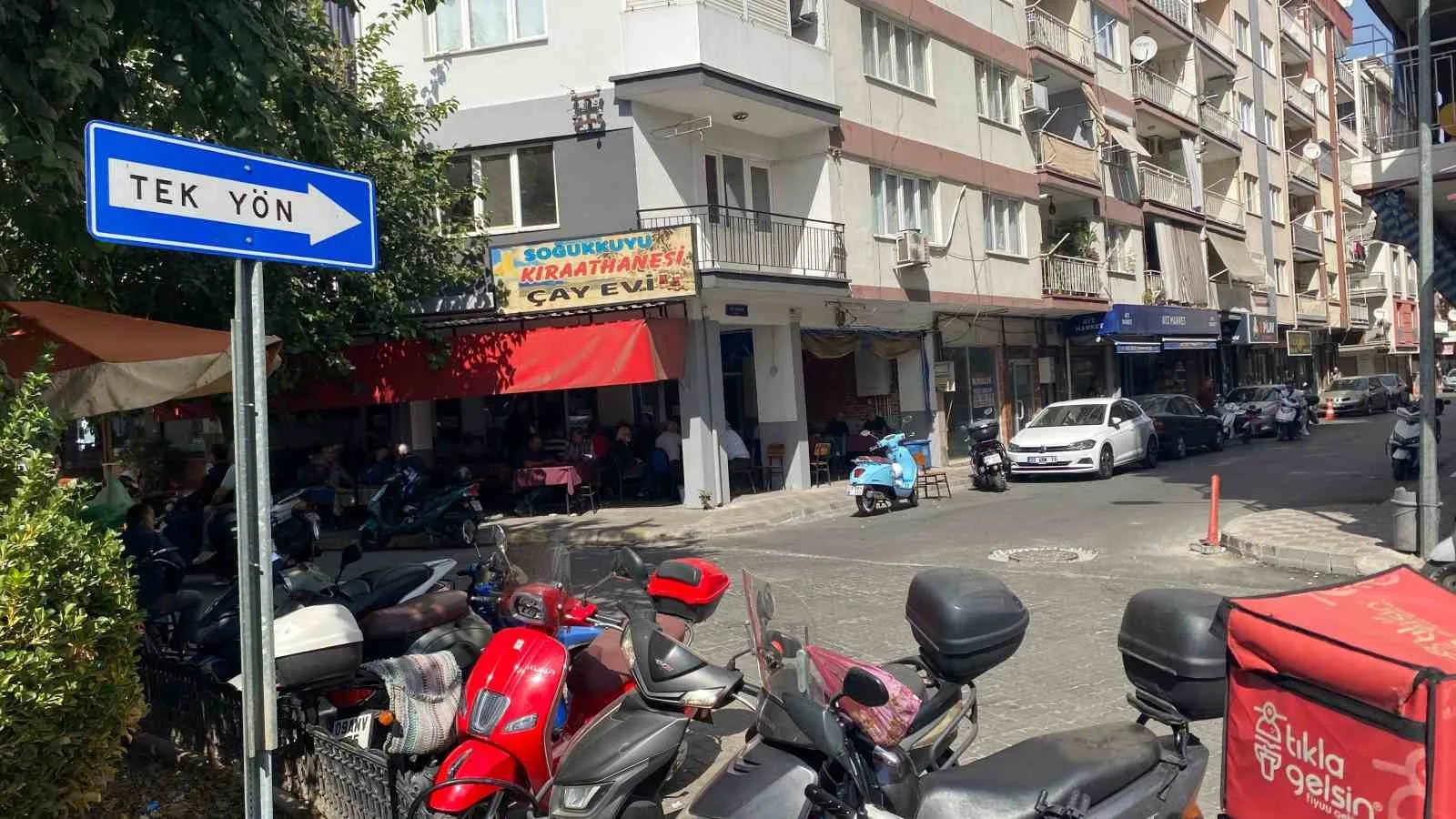 Aydın’da sürücülere tek yön uyarısı: Orta Mahalle 218 Sokak tek yön oldu 5 Aydın’da sürücülere tek yön uyarısı: Orta Mahalle 218 Sokak tek yön oldu