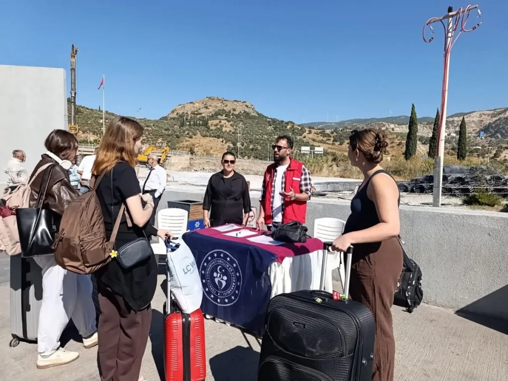 aydinda universite ogrencilerinin yurt kayitlari suruyor 9a88d1efe9cf