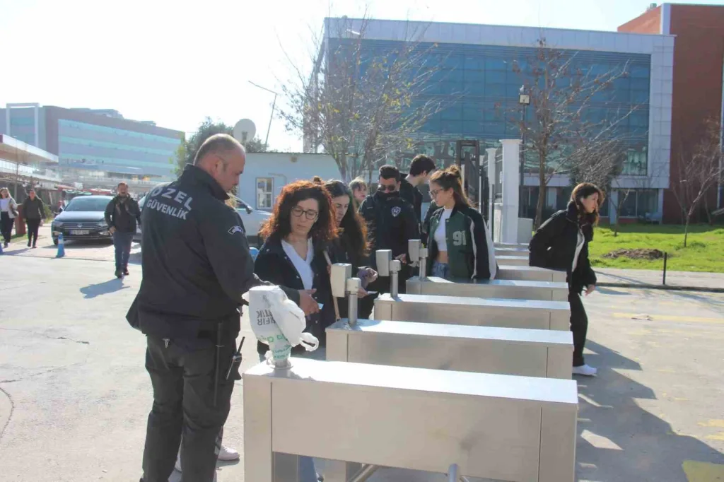 Aydın’da üniversite ve yurtlarda güvenlik konusu görüşüldü 3 aydinda universite ve yurtlarda guvenlik konusu gorusuldu c539b9ae16fd