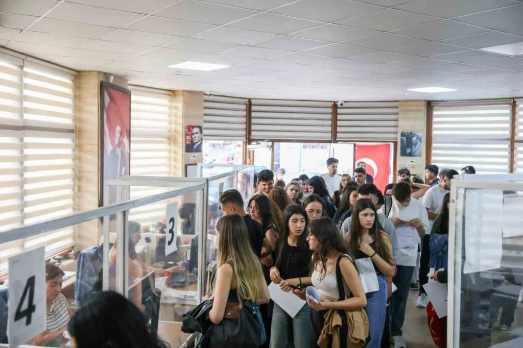 aydinda universiteliler aykart icin stantlara akin etti 15fa9ca6a9c7