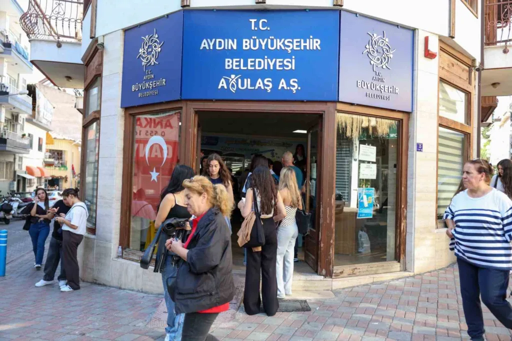 aydinda universiteliler aykart icin stantlara akin etti 570486644356