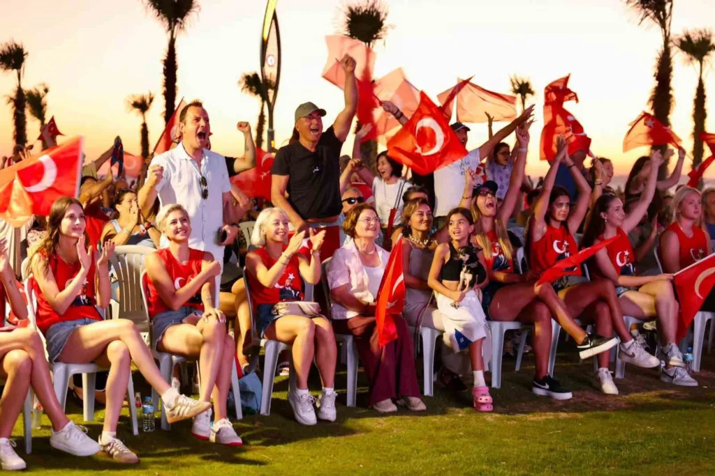 baskan gencay filenin sultanlarinin sampiyonluk coskusunu vatandaslarla birlikte yasadi 98e9767d2f28