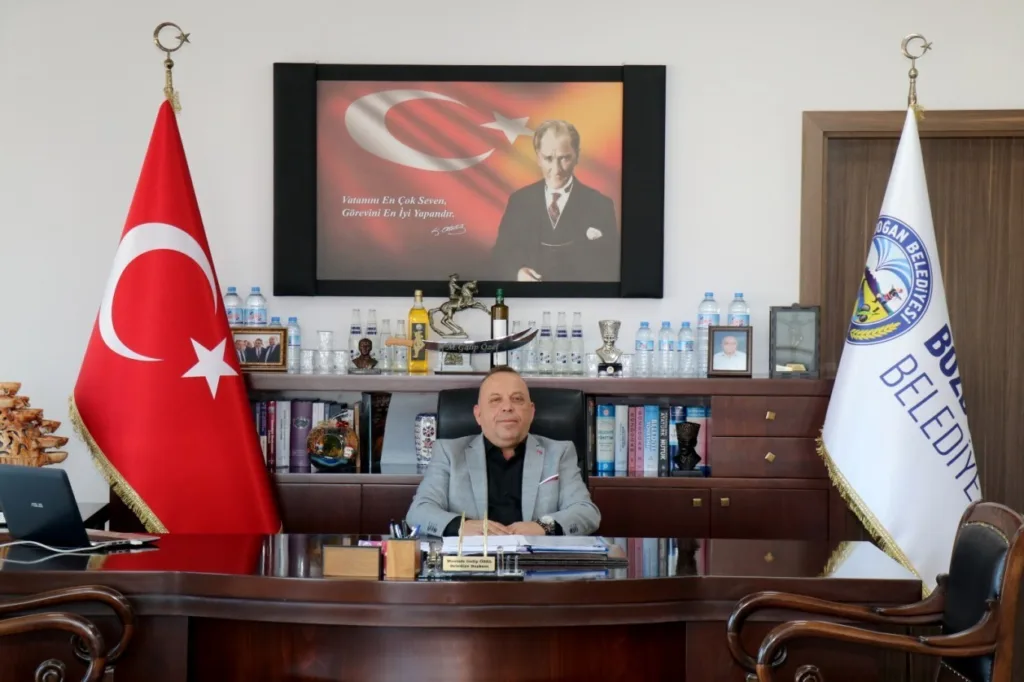 baskan ozelden yeni egitim yili mesaji a9195dfc63c7