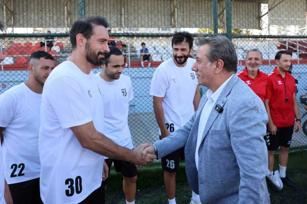 Başkan Yetişkin’den Aydınspor’a destek 5 baskan yetiskinden aydinspora destek aaf5b4fea7e4