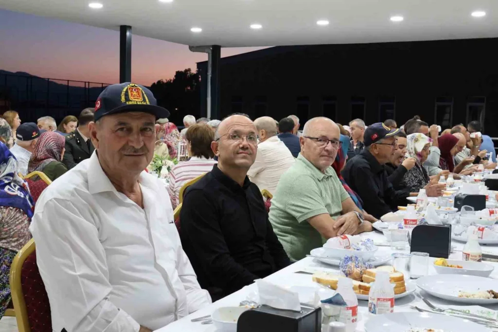 cinede 19 eylul gaziler gunu dolayisiyla yemek programi duzenlendi 14bc17ff3c9e