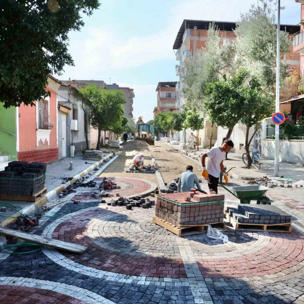 cinede o yol arac trafigine gecici olarak kapaniyor bf3425672a82
