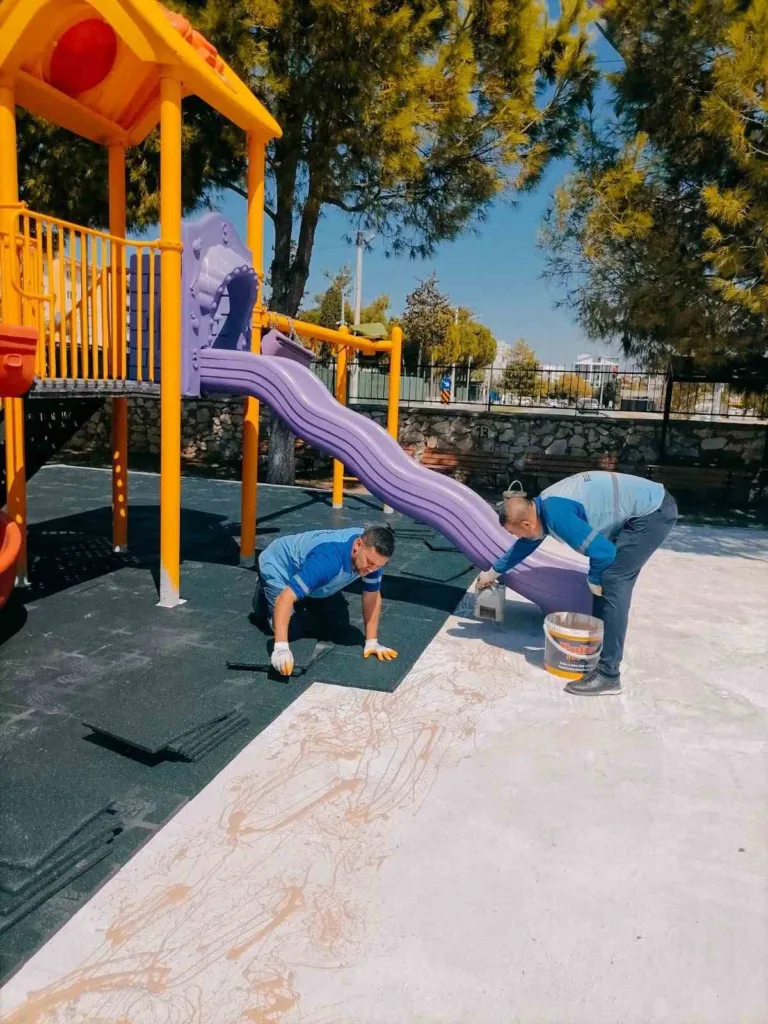 didim belediyesi parklardaki bakim ve onarim calismalarini surduruyor d5519b1d1866
