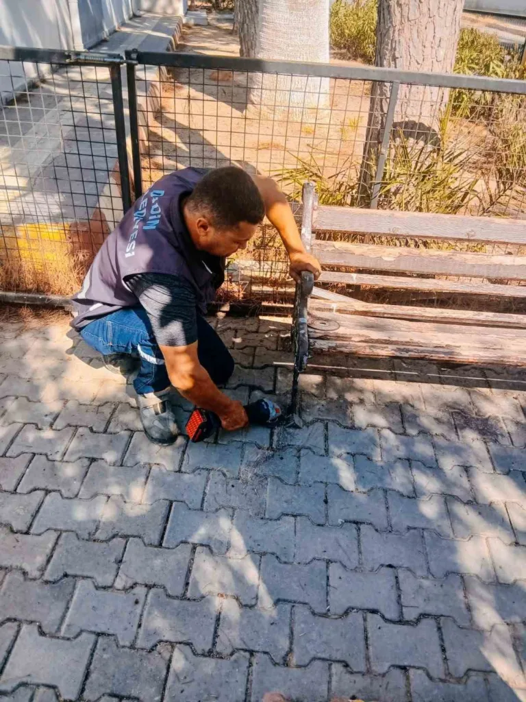 didim belediyesi parklardaki bakim ve onarim calismalarini surduruyor ef7ab24621f6