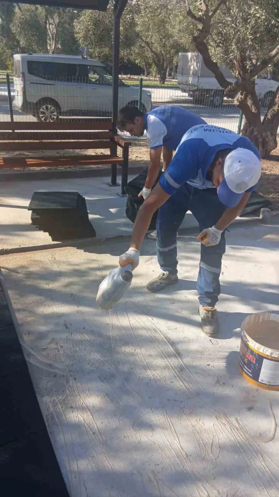 didim belediyesinden parklarda genel bakim calismasi 7d6970949ca6