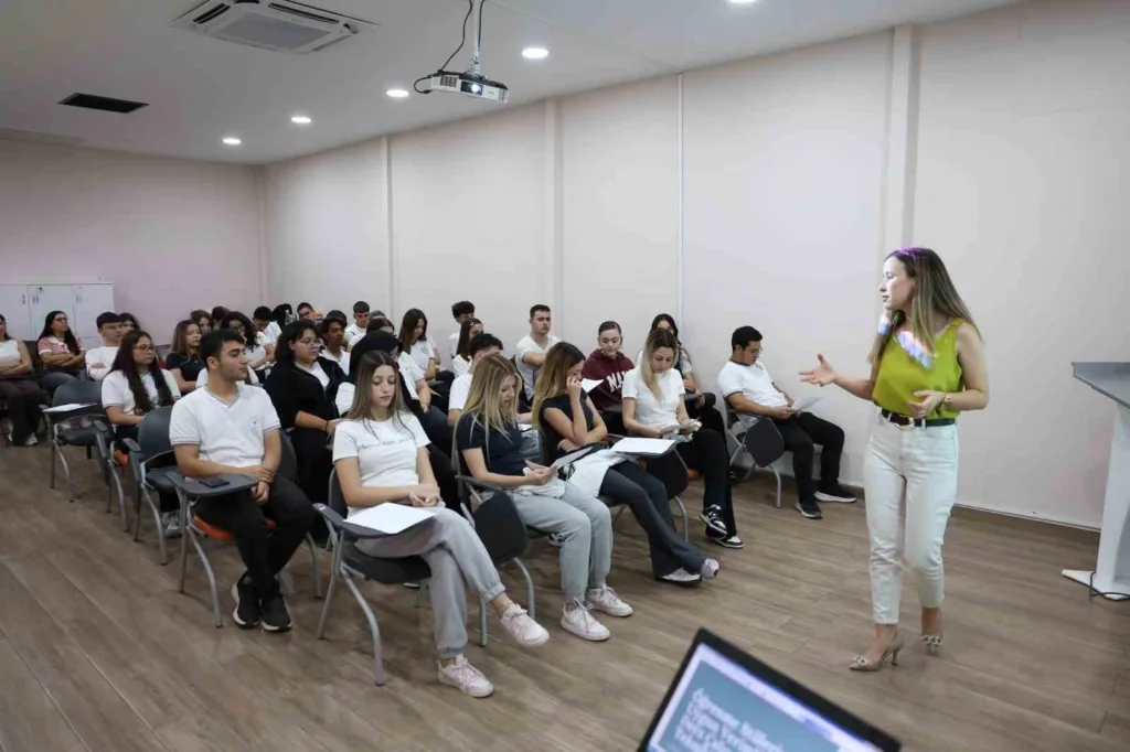efeler belediyesinden genclere sinav yolculugunda rehberlik destegi ebe4f810f614