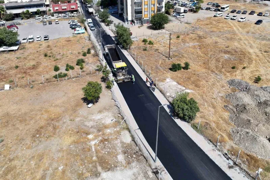 efelerde sicak asfalt calismalari suruyor dcc4929fe9f6