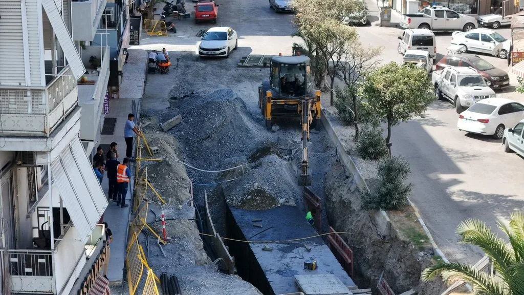 BAŞKAN ÇERÇİOĞLU’NUN ÇALIŞMALARIYLA SÖKE’NİN ALTYAPISI YENİLENİYOR 4 fotograf 3 1