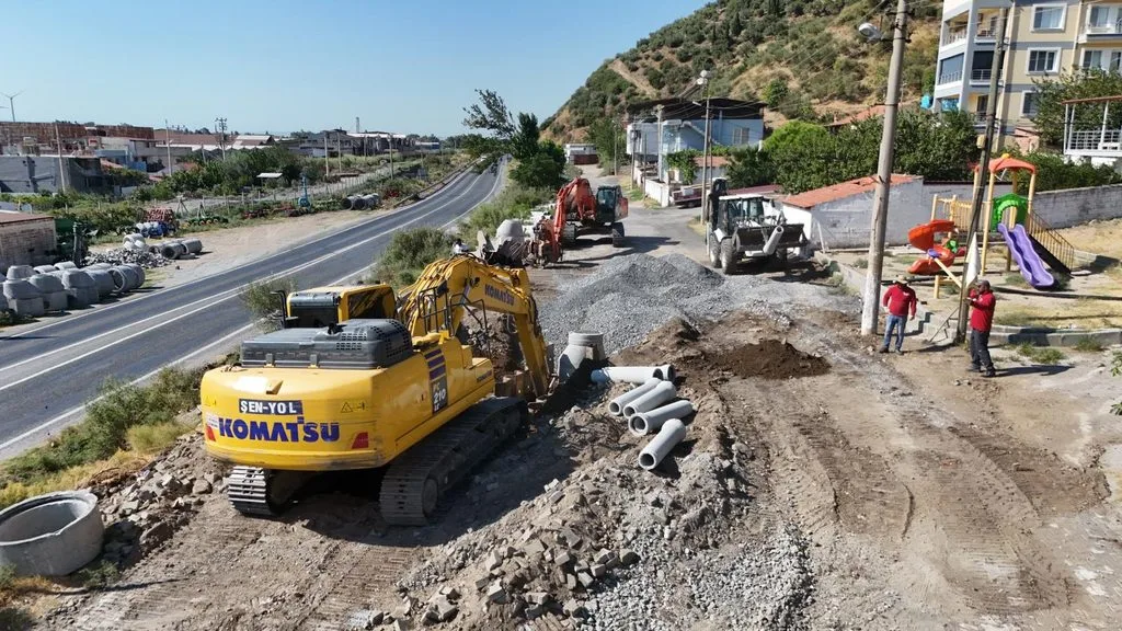 BAŞKAN ÇERÇİOĞLU’NUN ÇALIŞMALARIYLA SÖKE’NİN ALTYAPISI YENİLENİYOR 5 fotograf 4 1