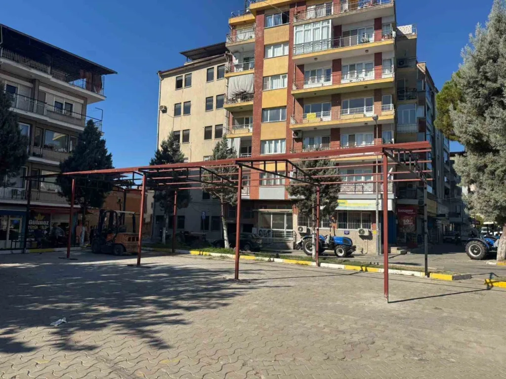 germencikte cadde ve sokaklarda calismalar hiz kesmeden suruyor 4e85c08116d2
