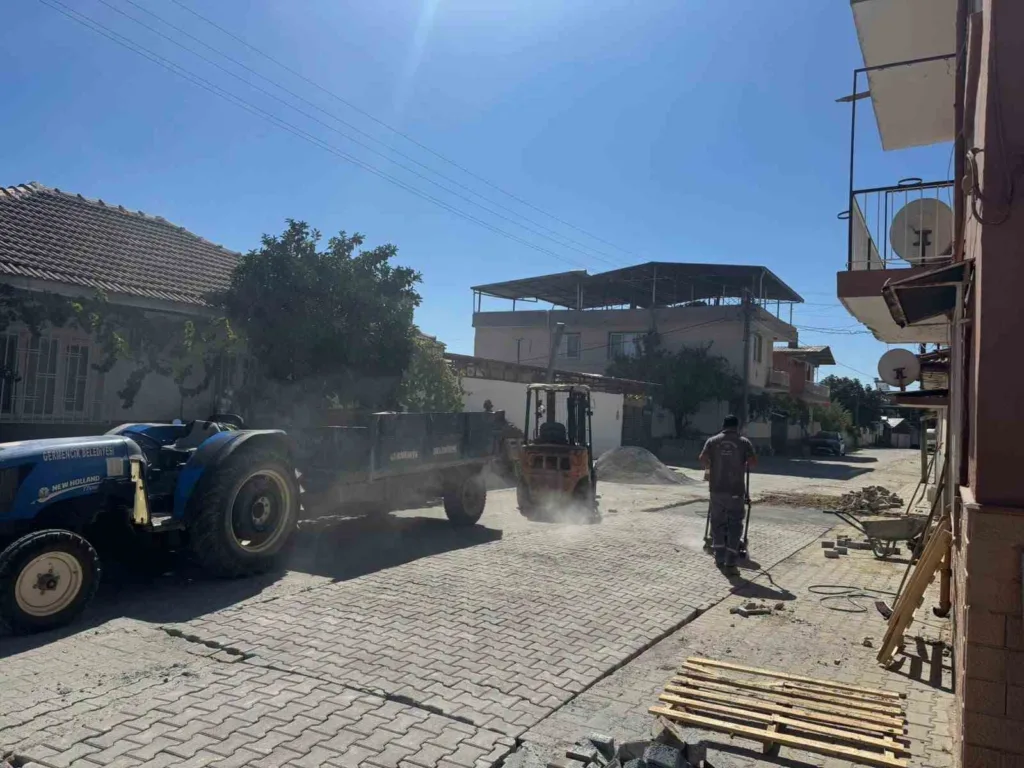 germencikte cadde ve sokaklarda calismalar hiz kesmeden suruyor 6016abf62fb0