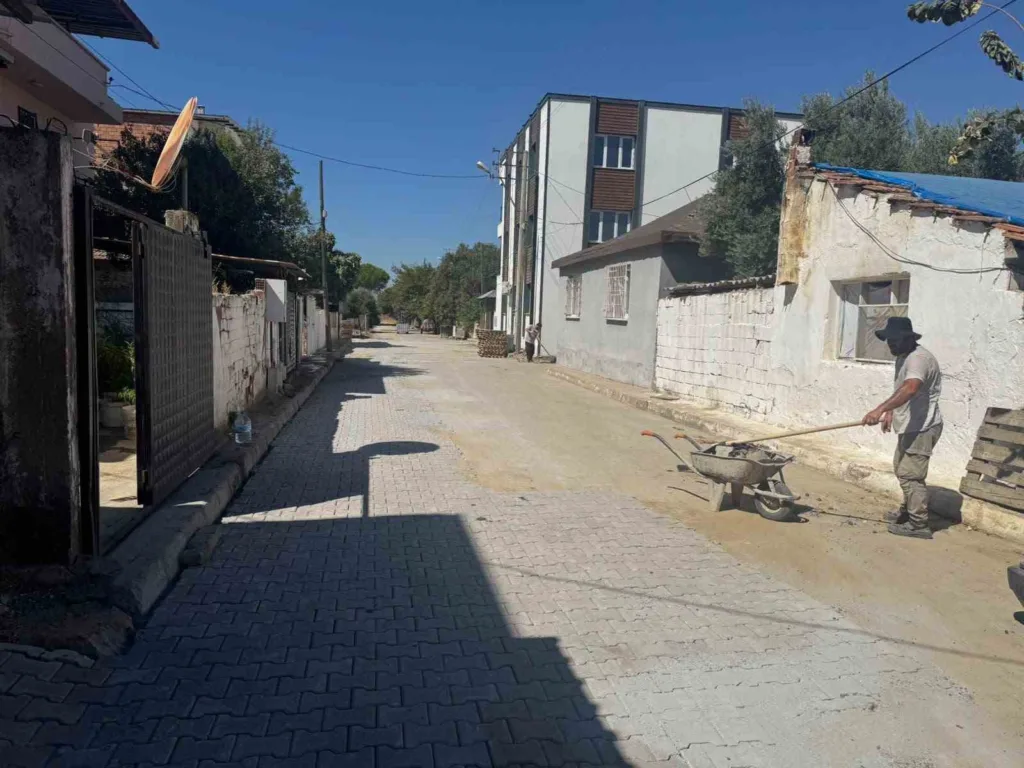 germencikte cadde ve sokaklarda calismalar hiz kesmeden suruyor e0e064a28aa2