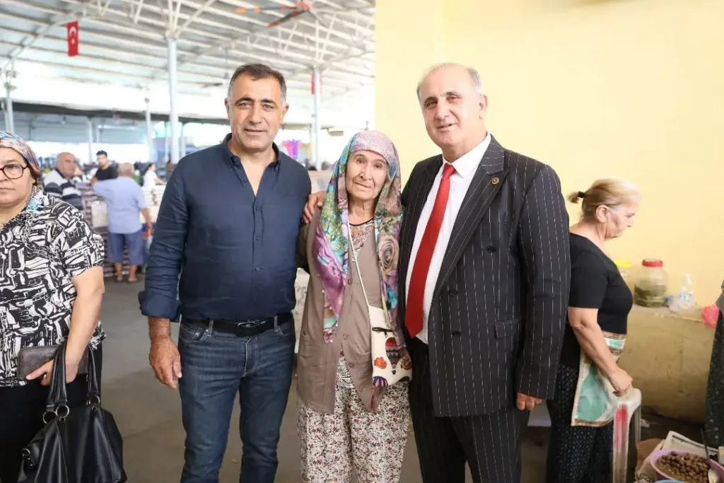 incirliova belediye baskani kaya pazar esnafi ve vatandaslarla bulustu 7f204a08d0c4