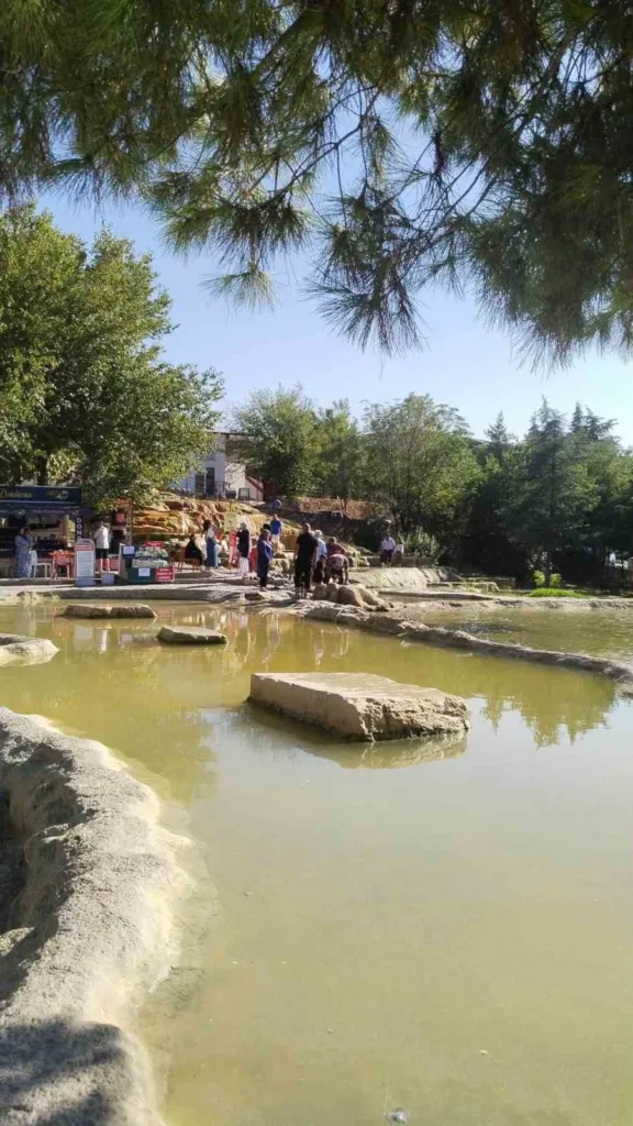 karacasulu gaziler pamukkaleyi gezdi 6605ec3e6527