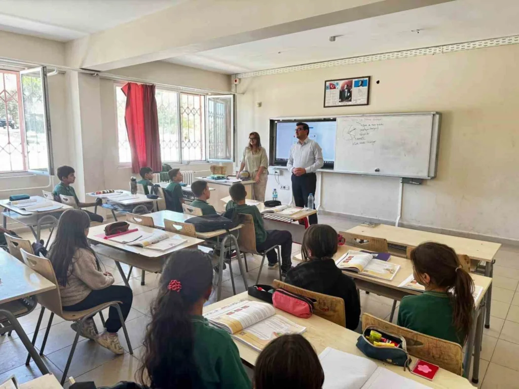 kaymakam sozen yazikentte ogrencilerle bir araya geldi 82638a45bd56